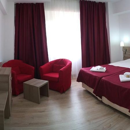Hotel โอโตเปนี ห้อง รูปภาพ