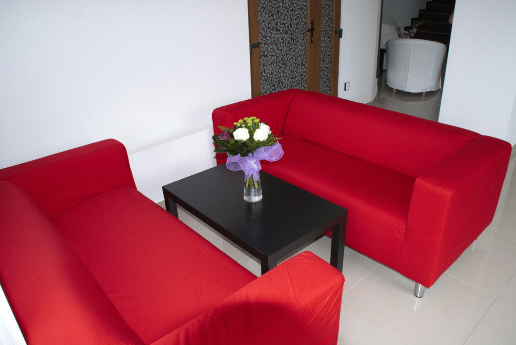 Hotel โอโตเปนี ภายนอก รูปภาพ